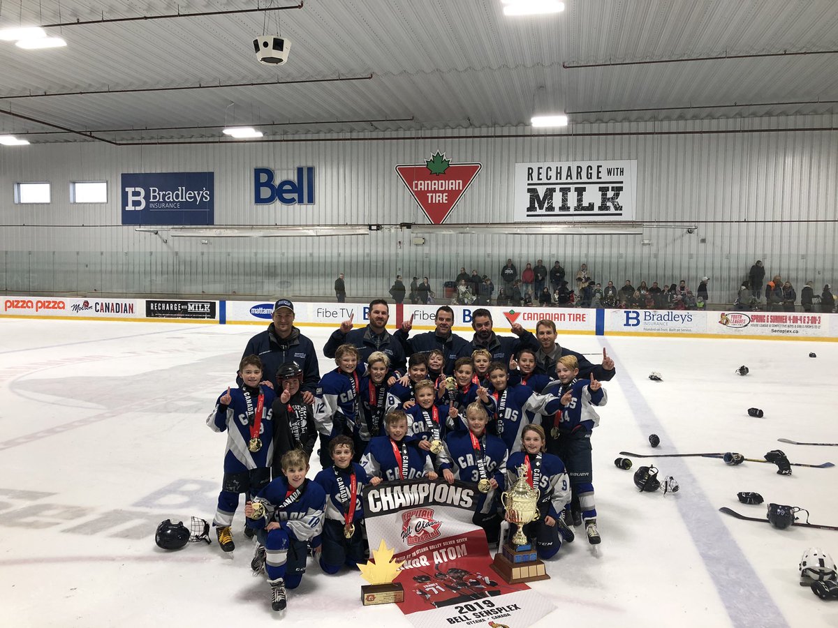 Sensplex's tweet photo. First championship of the day goes to the Cumberland Jr. Grads, after defeating the Nepean Raiders! 🏆🏒 #CapitalFallClassic19 https://t.co/s4v8PhbtQR