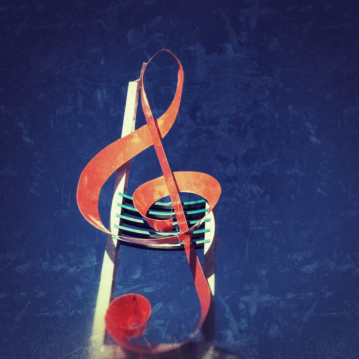 PhotoSquared's tweet image. On another note, this went up @dtSalmonArm @shuswaptourism #SalmonArm