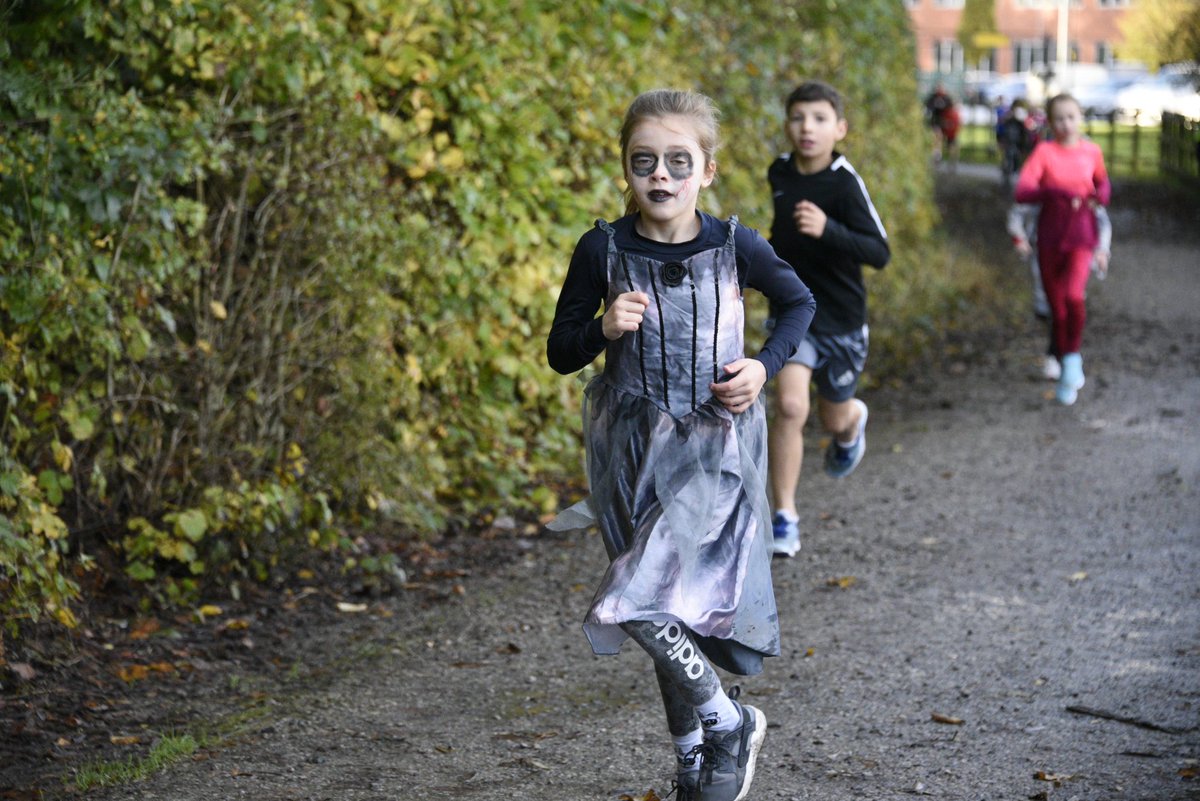 There were some ghoulish goings-on at junior parkrun events up and down the country today.. did you see anything mysterious at your event? Share your pics and tell us your spooky stories! #loveparkrun 👻 🎃 🧙‍♀️