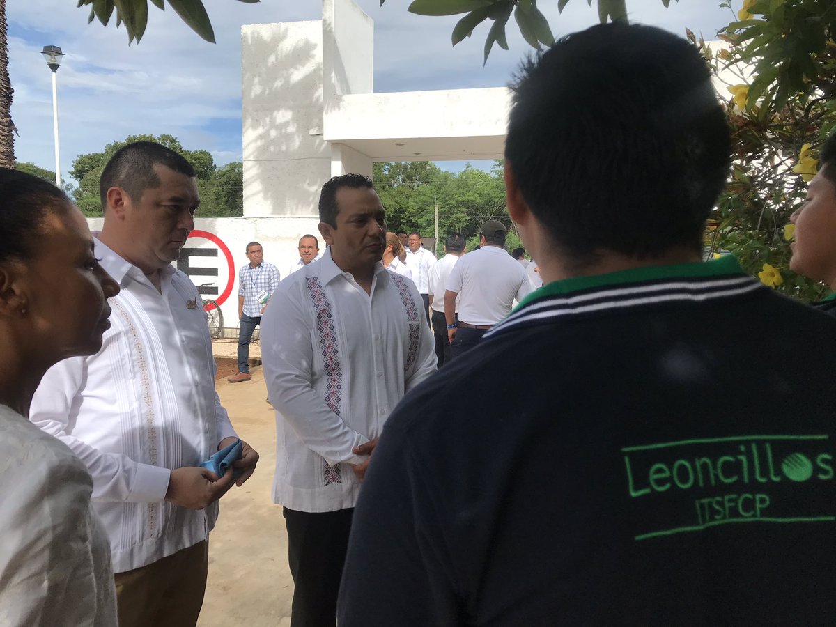 tecnm_fcp's tweet photo. En el 3er Congreso Maya las autoridades conocen los proyectos de nuestros alumnos del #ENEIT de las unidades de #Chunhuhub #Tihosuco y #FCP @AlamillaManuel  @lalegre @VictorMasT @ComunicacionQR @DiegoRBricenoD @TecNM_MX @Oficialiaqroo https://t.co/xHHMi8f5Ay