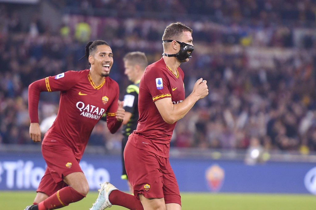 ChrisSmalling's tweet photo. The masked assassin 😷🐺 What a way to finish this week, great team performance! ❤️💛 #ASroma #RomaMilan https://t.co/AZyQkk9WcB