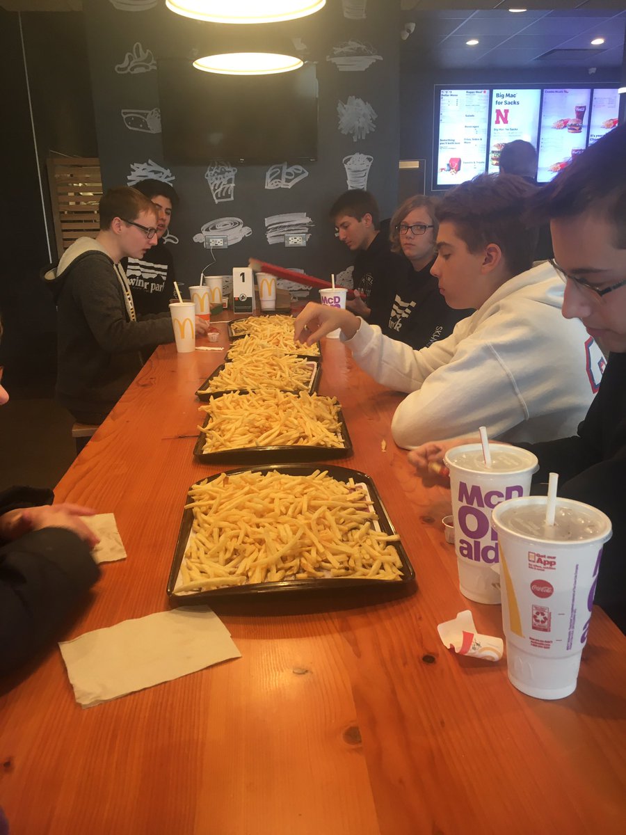 soakinetic's tweet photo. @MrBeastYT and @McDonalds the #29LargeChallenge Btw what are the health risks of eating 29 large fries @DrPhil https://t.co/poUvOCQBFZ