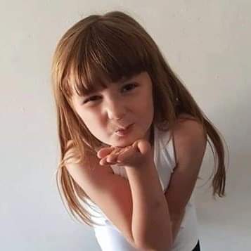 Sharpymeandhim's tweet photo. Pls RT my friends.Lacey was a healthy 7yr old beautiful little girl, who so sadly gained her wings on a family h'day last yr, unknown cause. 1st Feb 20, a night to raise funds for a retreat, for other bereaved families is being held.Pls can anyone help with raffle donations? TY x https://t.co/3E7IB2db00