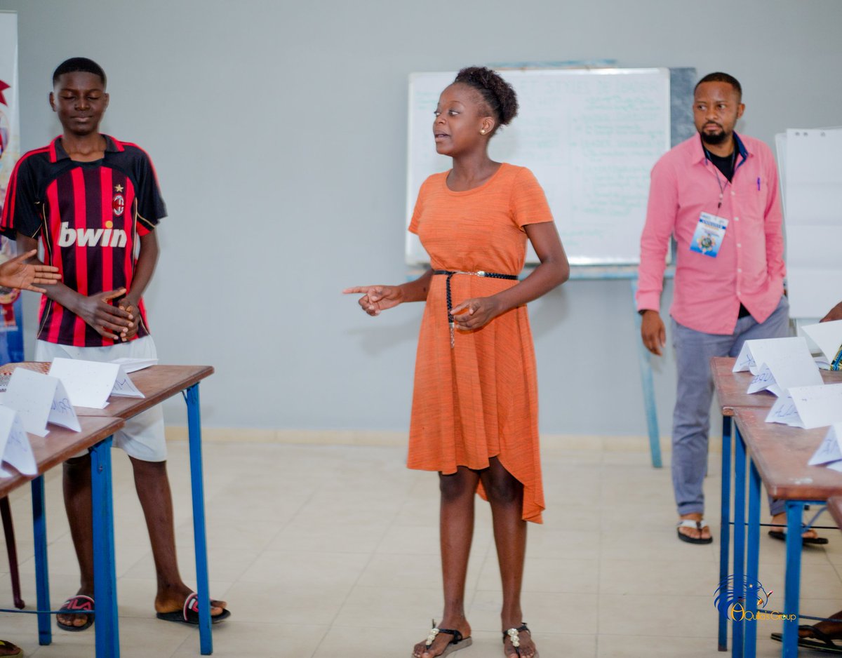 Aquillasgroup's tweet photo. La première session a portée sur le leadership dans lequel les ados ont appris sur les types et styles de leadership ainsi que les qualités d'un bon leader. @unjhro @UNICEFDRC @UNFPARDC 

Avec @thioyeziz @SennenHounton @DeniseNyakeru @AwaNdiayeSeck1 @NicolasJSimard @Mervaquilla https://t.co/wZlZhVtdRa