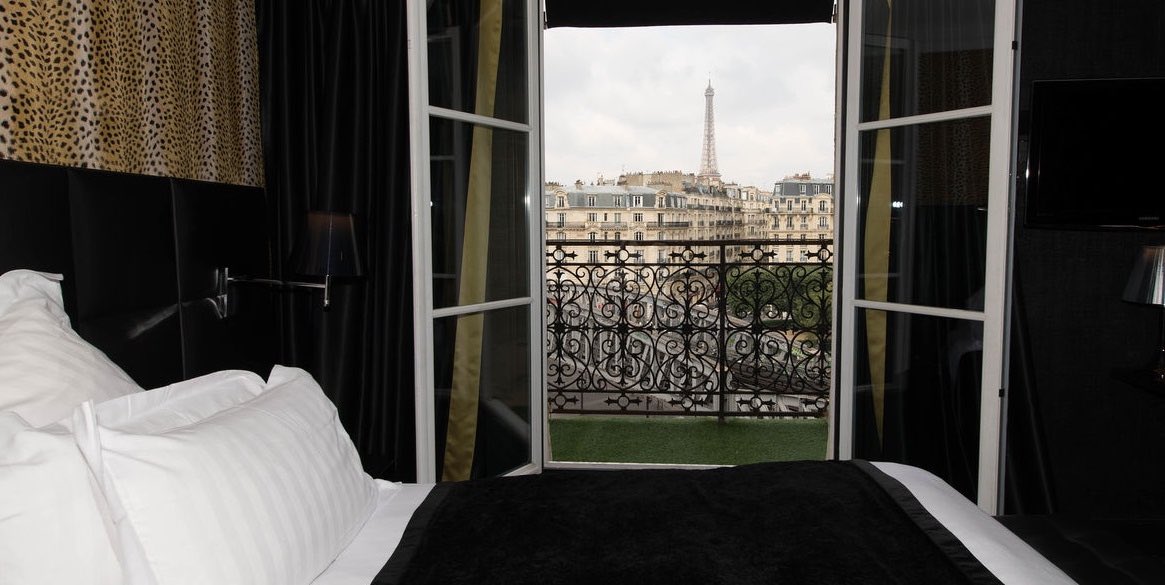 First Hôtel Paris Tour Eiffel (2 boulevard garibaldi 75015) pas de spa dans celui-ci mais le cadre est top 
