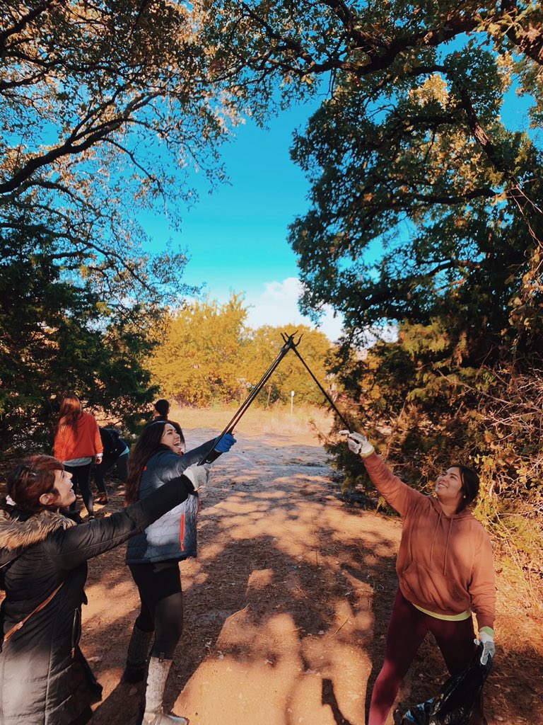 We had a great time volunteering yesterday for #MakeADifferenceDay ! 🌱