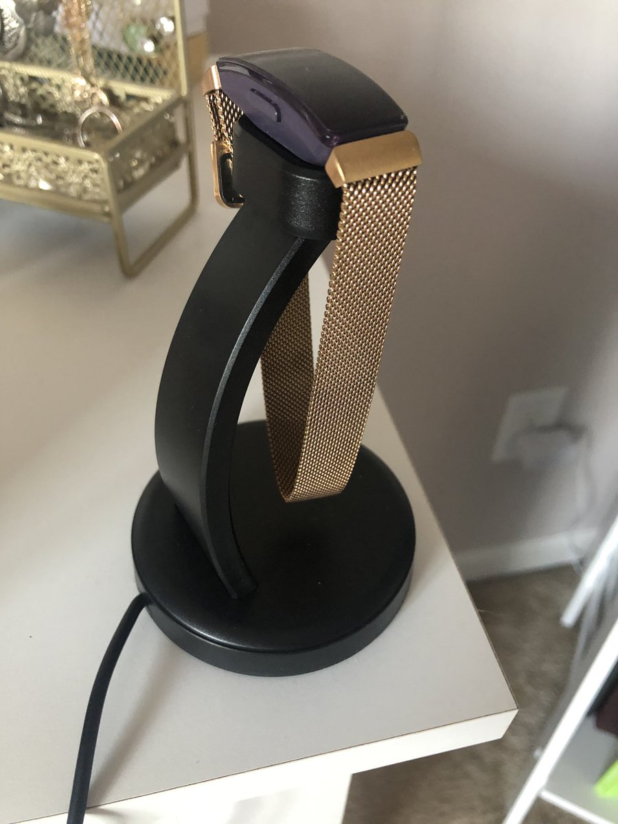 jennasmithpr's tweet photo. So glad I found this perfect charger for my Fitbit Inspire! Love that I always know it’s charging and the cord is much longer than the original. https://t.co/JGbOiBc6Ck https://t.co/xmc0UU4tM3