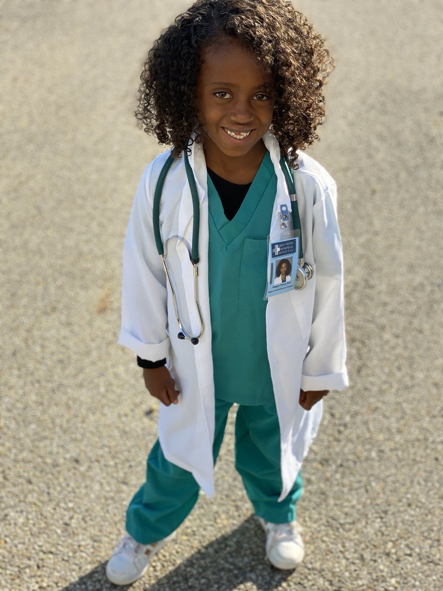 hannah_olson18's tweet photo. We love greys anatomy so much that Raji wanted to be Maggie Pierce for Halloween, I think she nailed it 😂❤️ @GreysABC https://t.co/CRWh2MvjU2