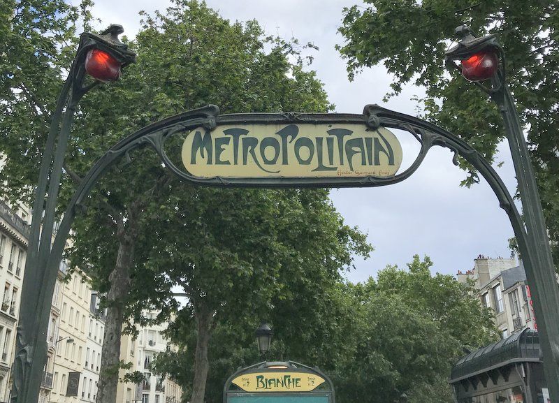 Jill_Colonna's tweet photo. Feeling like a sweet, Autumnal Sunday stroll in Paris? Pop in for a treat around Montmartre with this online Chocolate Pastry Walk - macarons and Amelie included! https://t.co/zVFhqFg7cN
#montmartre #autumninParis #chocolove #parisinfall https://t.co/IWrbfeHYUi