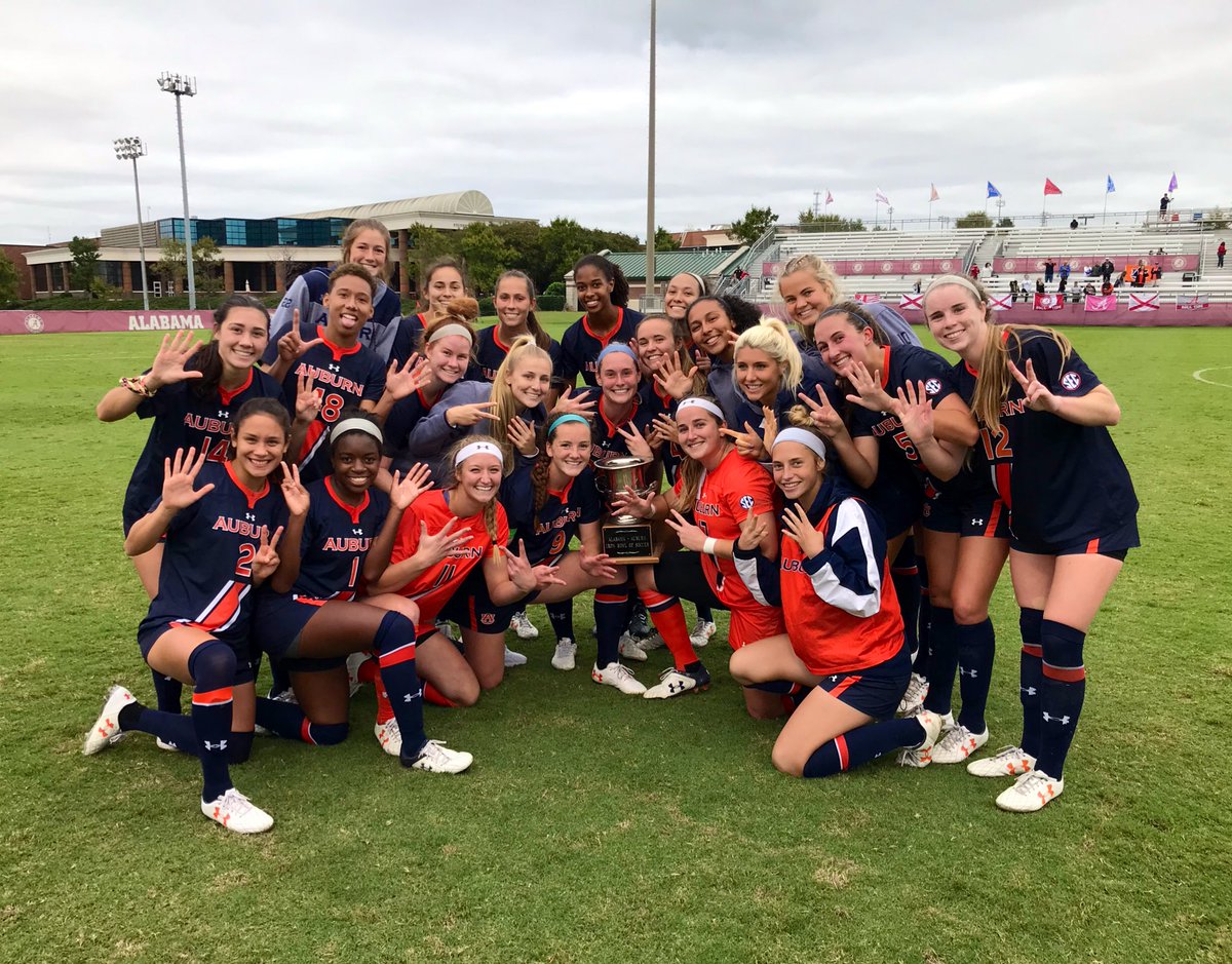All smiles for 7️⃣ straight! 😀 

#WarEagle