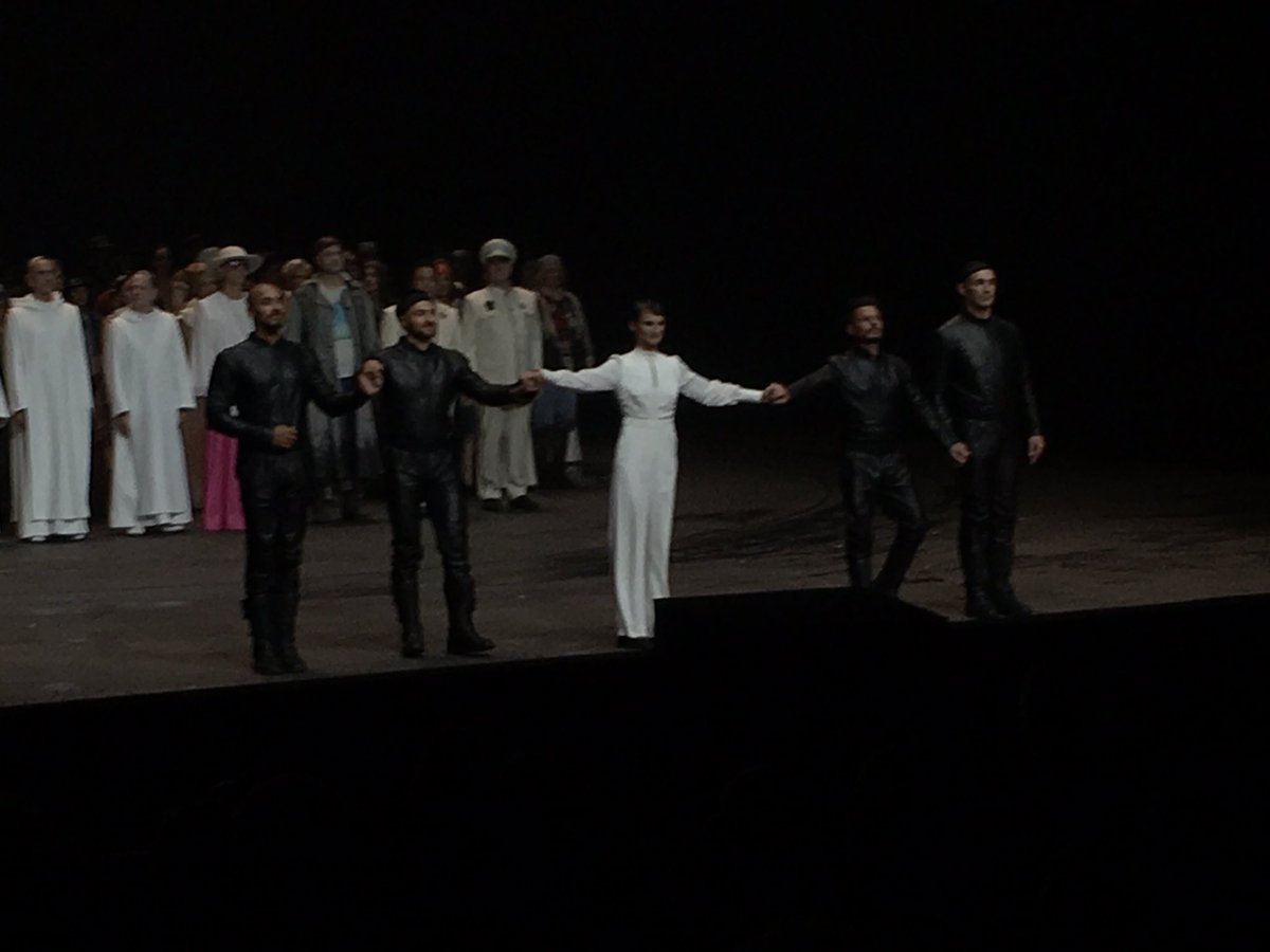 KarlHurb's tweet photo. Childhood can create a monster: #StgtDonCarlos @oper_stuttgart #LotteDeBeer sees Carlos as result of society of implicit violence. Stripped down appr., #CorneliusMeister w/ Pussy-(r)-Polka instead ballet. @GoranJuricBass profound @TheItalianTenor youthful voice #OlgaBusuioc great https://t.co/0vyvKVpcfN