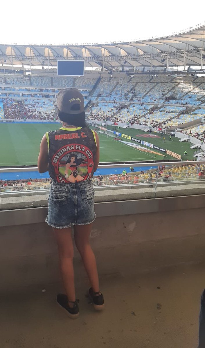 RaquelCamposDe2's tweet photo. Hoje é em casa 🙅🏻‍♀️🥰⚫️🔴⚫️🔴 
#VamosFlamengoooo https://t.co/GBxl5rqDlv