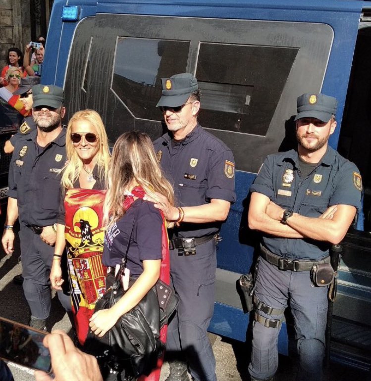 Exhumar a Franco es fácil, exhumar el franquismo no lo es tanto.