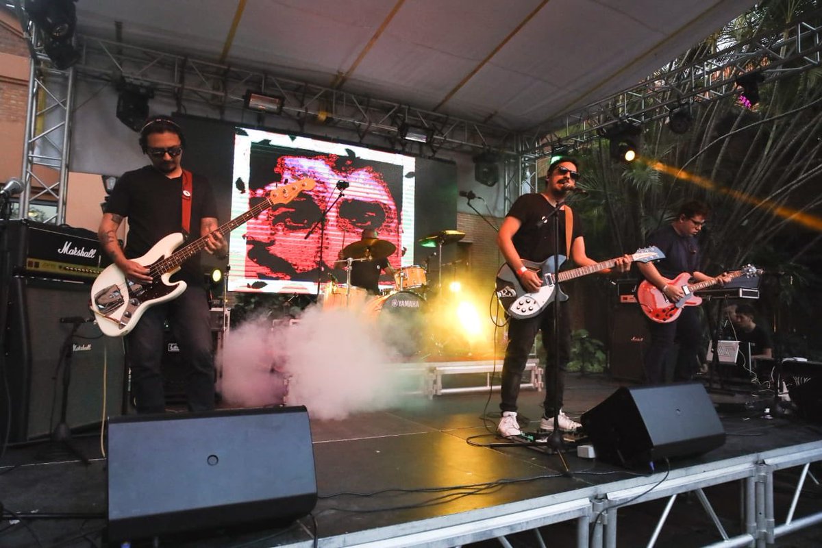 lascigarrasband's tweet photo. Ayer en el @creamaspy !!
#creamaspy
📸: @gutigonzalez_py https://t.co/TsCRNa0CjQ