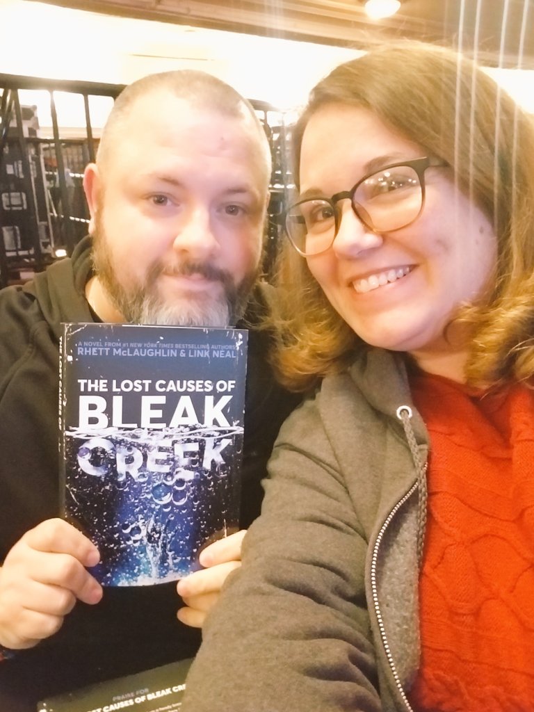 OreoDonGato's tweet photo. Celebrating 12 years of marriage with this guy @m1dillon07 oh and  @rhettandlink are here too. 

#bleakcreekBOS https://t.co/4ErBE52Yct