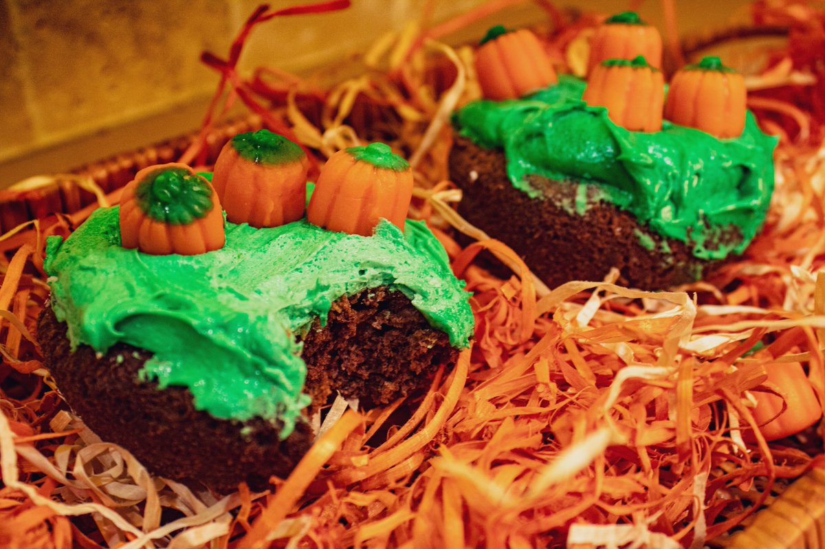 How do you fix a broken jack-o-lantern...?

A pumpkin patch! 

Come “pick” up one of our pumpkin patch donuts starting tomorrow (10-28) until Sunday (11-04) 🎃