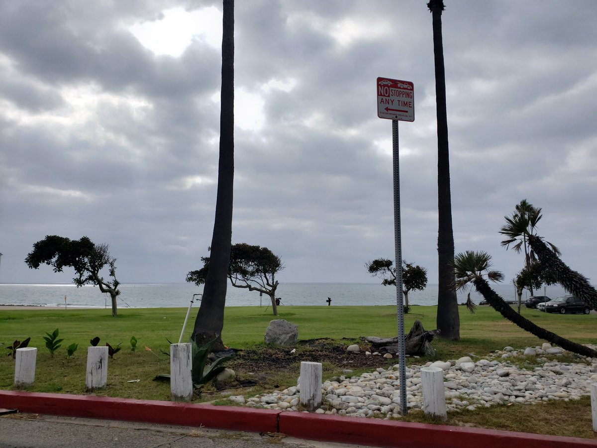 KMazeauthor's tweet photo. A little stop by the ocean before heading out! #NWC19 #Writers #writerslife #ManhattanBeach #Pacificisstillcoldhere #thereisalittlesun @JennyHansenCA #WITS https://t.co/jDqW0zYfGX
