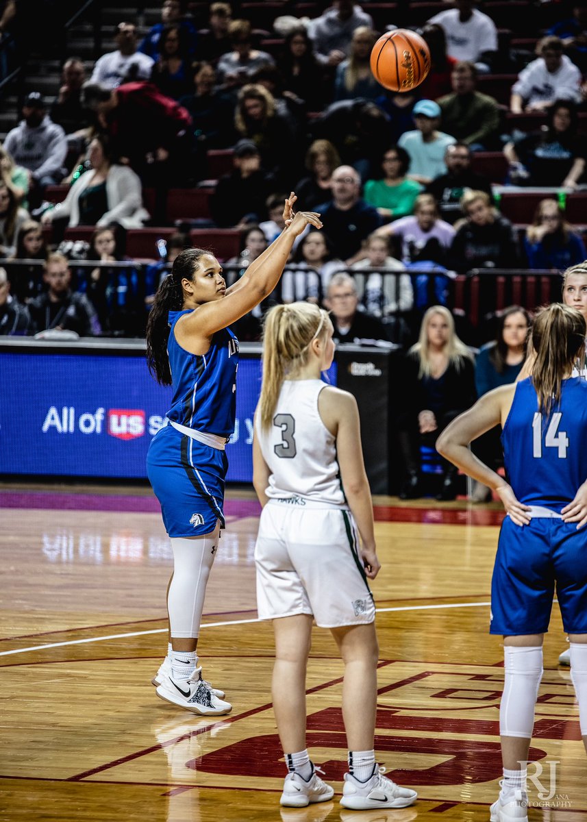 I am very excited to announce that I will be committing to Midland University to continue playing basketball!! Thank you to all of my coaches, teammates, family, and friends that have helped me get to this point! Excited to see what’s in store #gowarriors💙🏀