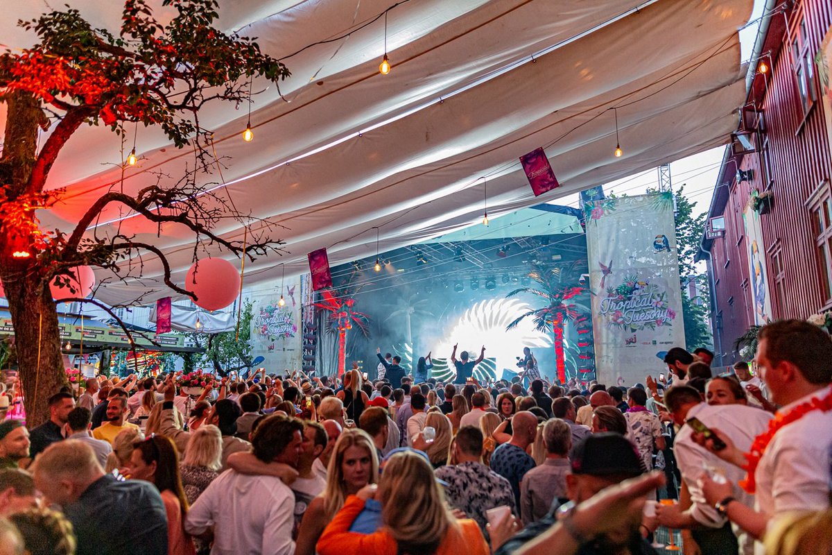 Heapet_official's tweet photo. #MartinAudio Succeeds Again With Season-Long #MLACompact Deployment
When the magnificent summer long #FoynhagenFestival in #Norway adopted Martin Audio’s MLA Compact PA last year, the complaints th...
@KoolntheGngLIVE @Highasakiteband @MartinAudioLtd
https://t.co/9jNSFrrYzS https://t.co/SMVsbampmP