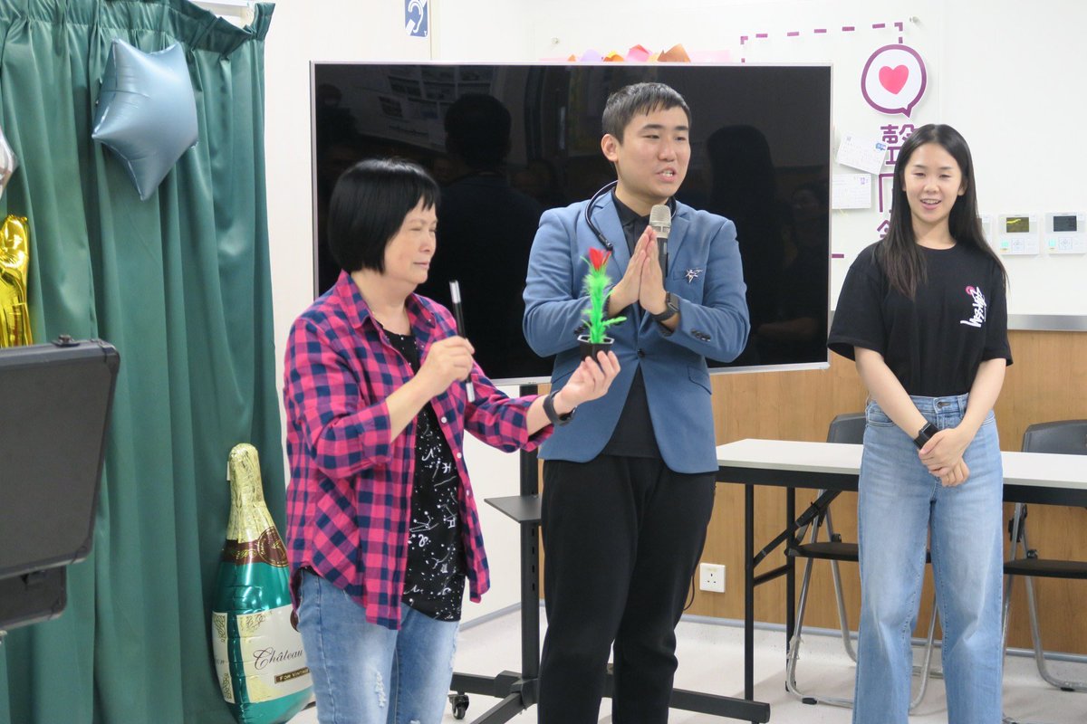 macauyoungmagic's tweet image. 感謝澳門聾人協會邀請
為大家帶來魔術表演， 同魔術工作坊！
個個都變身成小魔術師

@澳門青年文創魔術協會

#澳門魔術協會 #澳門文創  #澳澳魔術會  #工作坊 #澳門魔術師 #澳門魔術表演 #macaumagician #macaumagicshow