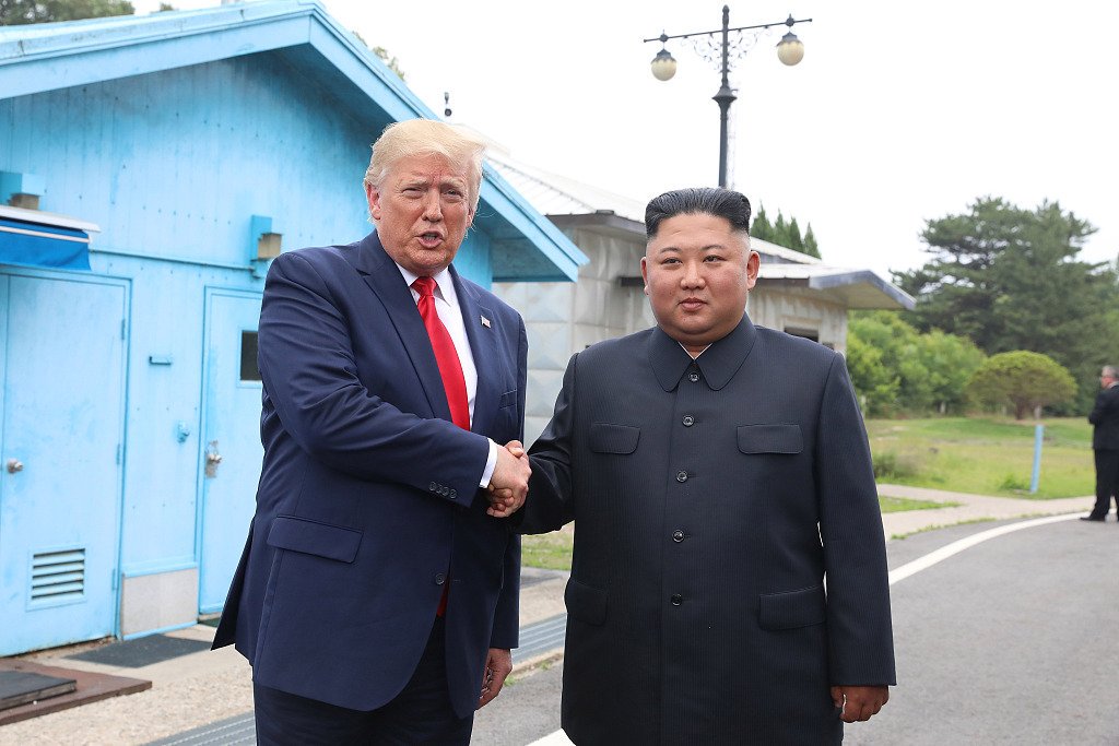 thouse_opinions's tweet image. As year-end deadline looms, #DPRK is growing impatient with the #US, warning of &quot;exchange of fire at any moment.&quot; Reviving stalled #denuclearization talks may be the only solution to tensions in the #KoreanPeninsula. #Trump