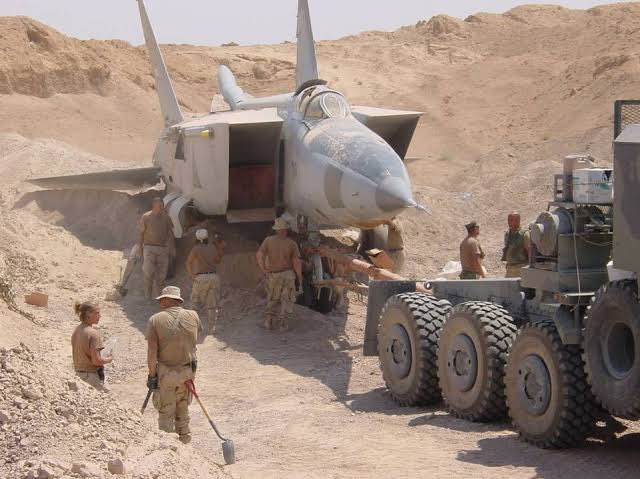 この写真を見れば分かる通り戦闘機は地中から産出します デマ乙 本当は海で採れます 一体どっちが本当なんだ Togetter この写真を見れば分かる通り戦闘機は地中から産出します デマ乙 本当は海で採れます 一体どっちが本当なんだ Togetter