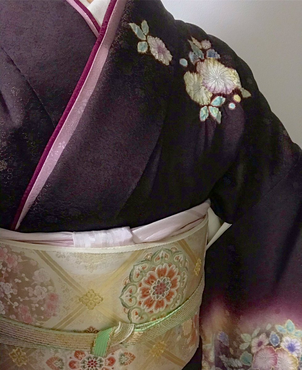 Eri 友達の結婚式 着物でマライア歌わせてもらいましたー 式後でちょっと着崩れ 母の着物を着尽くそうシリーズ 辻ヶ花