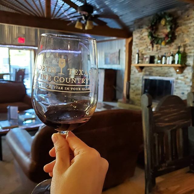 irismostrom's tweet photo. October NTX Wine Trail Day 4 Stop 5 at #carmelawinery: 🍷Pinot Grigio 🍷Marselan 🍷Pinot Noir #winetrailnorthtexas https://t.co/3zxmrneExv https://t.co/hTOW9fTK9t