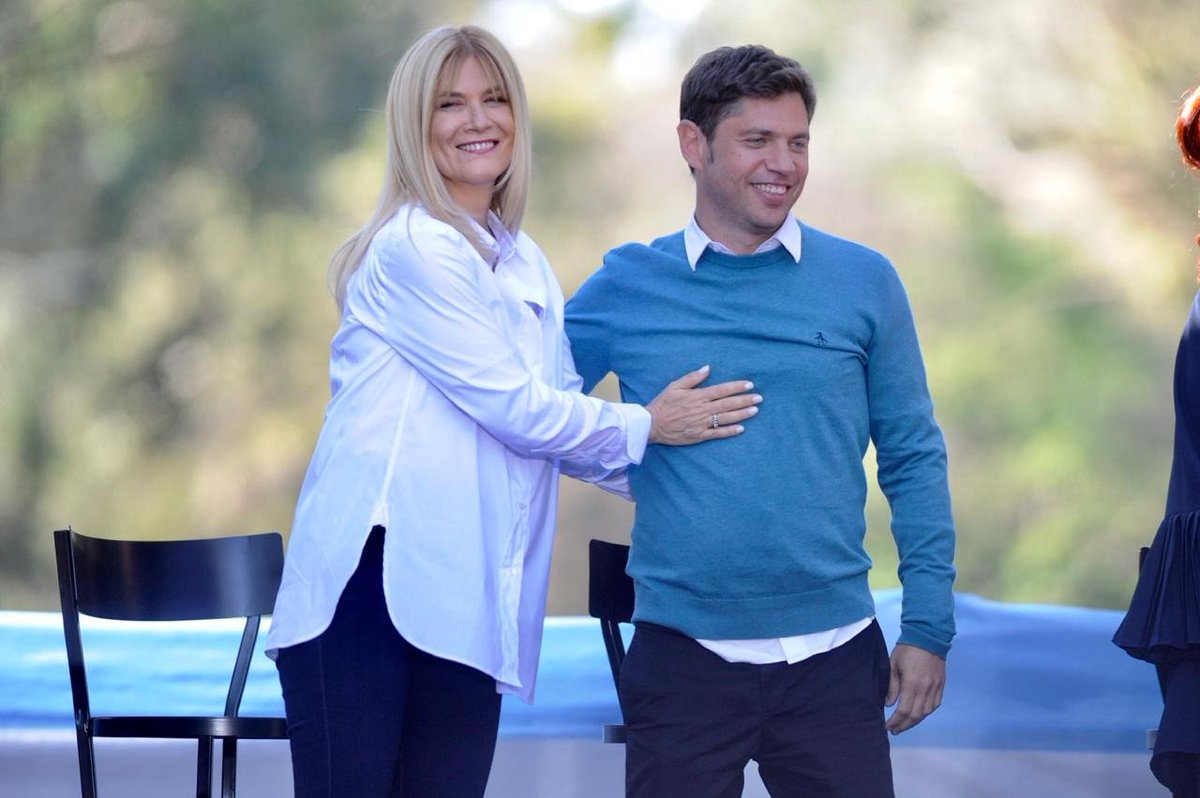 pulsonoticiasok's tweet photo. #AHORA #Elecciones2019 #PulsoRES #ProvinciaBA Mesas escrutadas: 57.39% | Axel Kicillof (Frente de Todos) 52,03 % / María Eugenia Vidal 38.69 % https://t.co/oRBnzrNIup