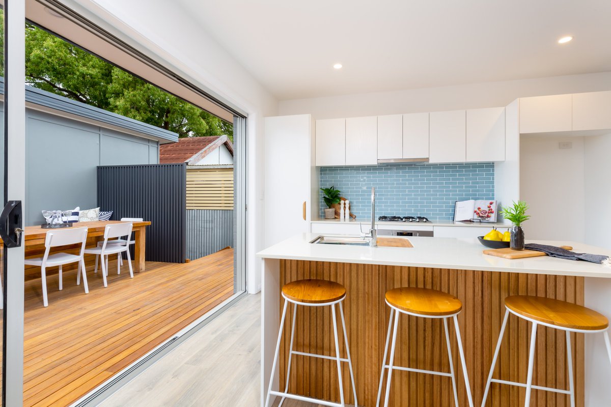 Happy Monday Twitter! 😀Check out the #transformation of our latest #renovation project! It's amazing how a #kitchen #remodel can make all the difference. #modern #HomeDecor #design #styleinspo