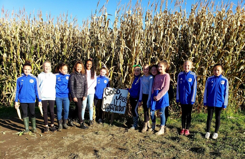 SoundFC_G07A's tweet photo. Some fun team bonding time at the farm today with this gorgeous Pacific Northwest day! https://t.co/7whMoR18vV