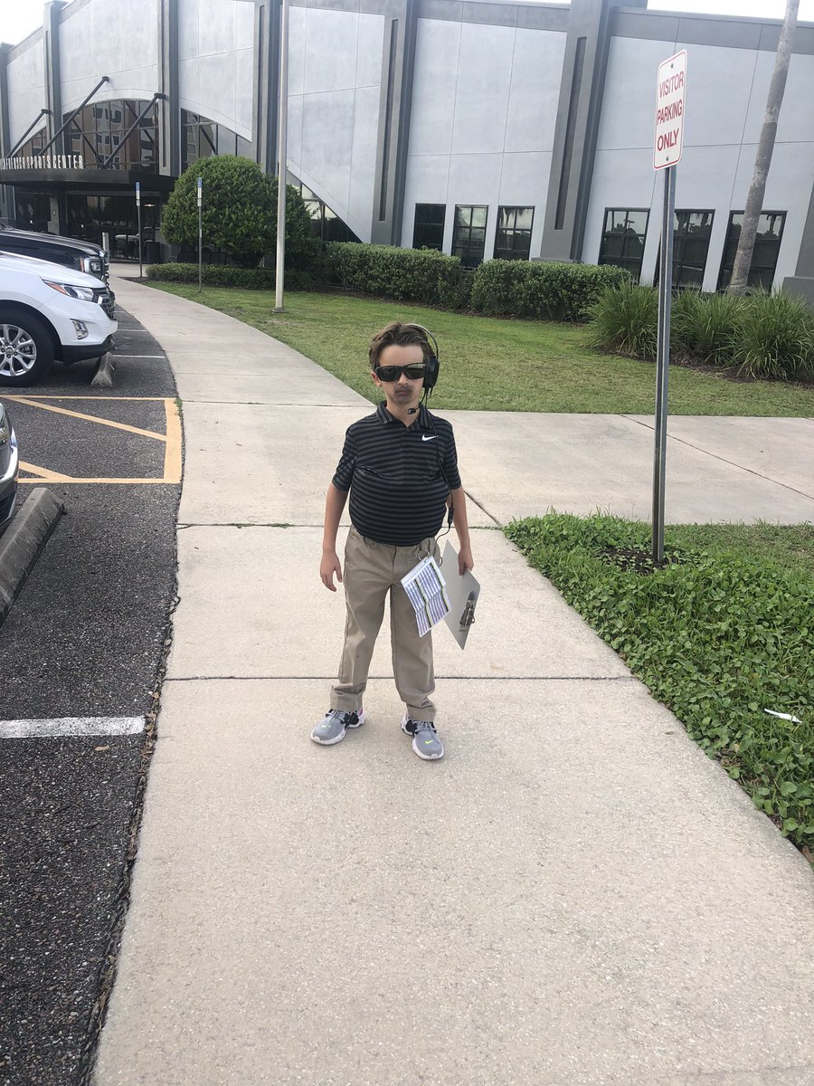 Last minute costume. #nailedit <a href="/Gelarbee/">Glen Elarbee</a> <a href="/UCF_Football/">UCF Football</a>