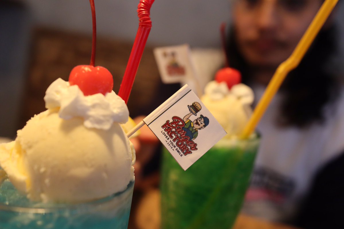 Cookman Jp Cookman Friendの仙台のゲキ渋pay兄さん Garret Clothing と中目黒デート Cookman Friendのbuger Factory B Factory Jp さんへ クリームソーダ美味しかったです 楽しい事が始まりそうな予感でプルプルです Buger Factoryさんで