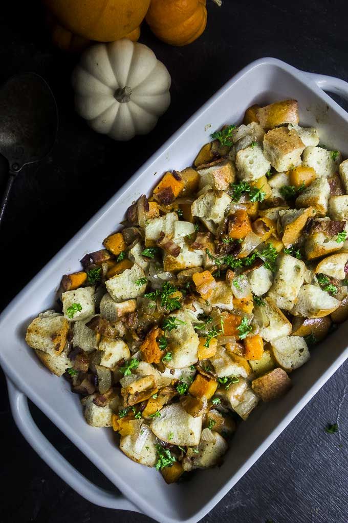 wenthere8this's tweet photo. Crispy bacon, toasted, buttery bread, and tender butternut squash make this Butternut Squash Stuffing with Bacon a total MUST MAKE for your holiday dinner. #thanksgivingstuffing #baconlove #thanksgivingrecipes #homemadestuffing https://t.co/ZnhN6uPRsI via @wenthere8this https://t.co/J1EE2A8LWV