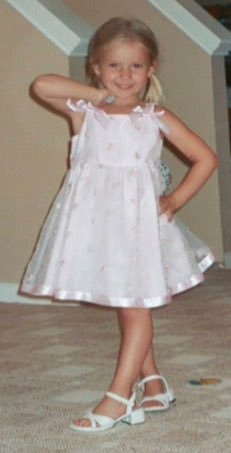 mattlowe1996's tweet photo. Happy 19th Birthday @faithelowe  Your Dad is very proud of you and loves you very much! https://t.co/q4C9ZBWMD5