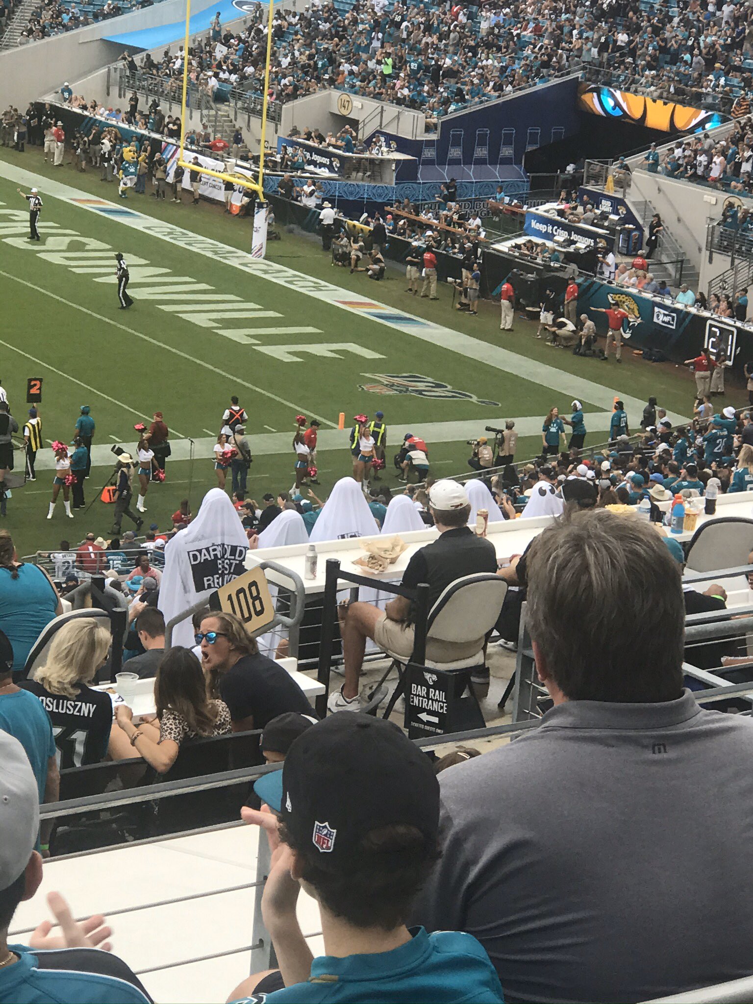 EH7XoTvWwAESC4I.jpg:large