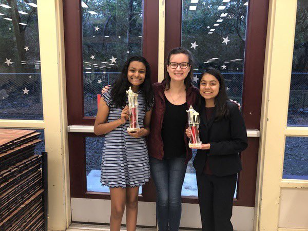 rrdragondebate's tweet photo. SFA Spooky Classic Results
—————————————
👻 👻Anvitha and Hibah closed out Novice LD finals, Anvitha took the gold, Hibah grabbed top speaker
🧟‍♀️ Sophia: 8th in Congress (2 state points), semis in Foreign Extemp
🧙‍♀️Bolatito: 4th in Prose
🧛‍♂️ Ryan: 7th in Novice Extemp https://t.co/nq082AsSZ3