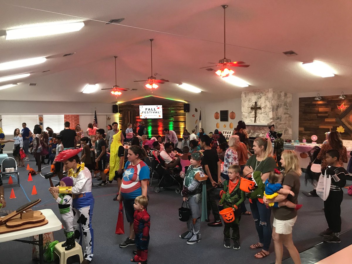 GracewayMLB's tweet photo. A great night for our community #FallFest2019 🎃 https://t.co/h8aFnUO1bR