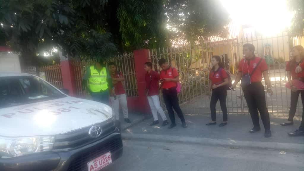At about 1530h this date October 24,2019 GMA MPS personnel led by PSMS Ricardo M Cayabyab Jr together with PSSG Ruel Olimpiada under the direct supervision of PMAJ Romulo Co Dela Rea GMA MPS, COP conducted police visibility at Earist Brgy Pob 5 GMA CAvite.