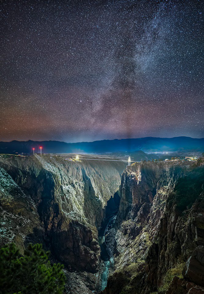 KOAA's tweet photo. David Soldano captured this insane image of the Milky Way over the Royal Gorge Bridge. Incredible! https://t.co/IJcgMvIMNk