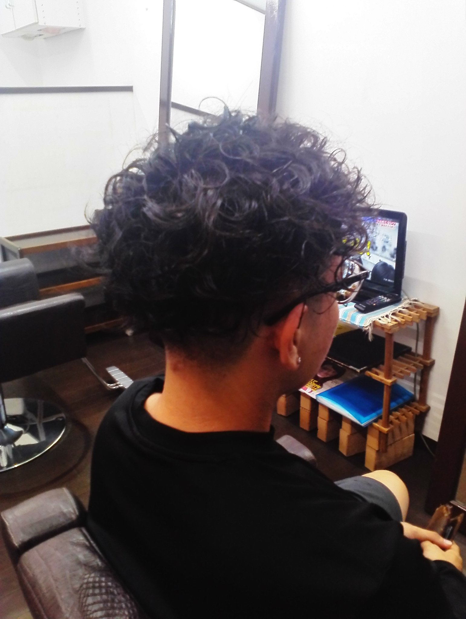 Hair 癒庵 V Twitter スパイラルパーマ強め ツーブロックのマッシュスタイルに強めのパーマ くしゅくしゅヘアーが良く似合ってます O O平さん いつもありがとうございます 沖縄 泡瀬 理容室 床屋 美容室 メンズカット メンズ髪型 ツー Hair 癒庵 V Twitter スパイラルパーマ強め ツーブロックのマッシュスタイルに強めのパーマ くしゅくしゅヘアーが良く似合ってます O O平さん いつもありがとうございます 沖縄 泡瀬 理容室 床屋 美容室 メンズカット メンズ髪型 ツー