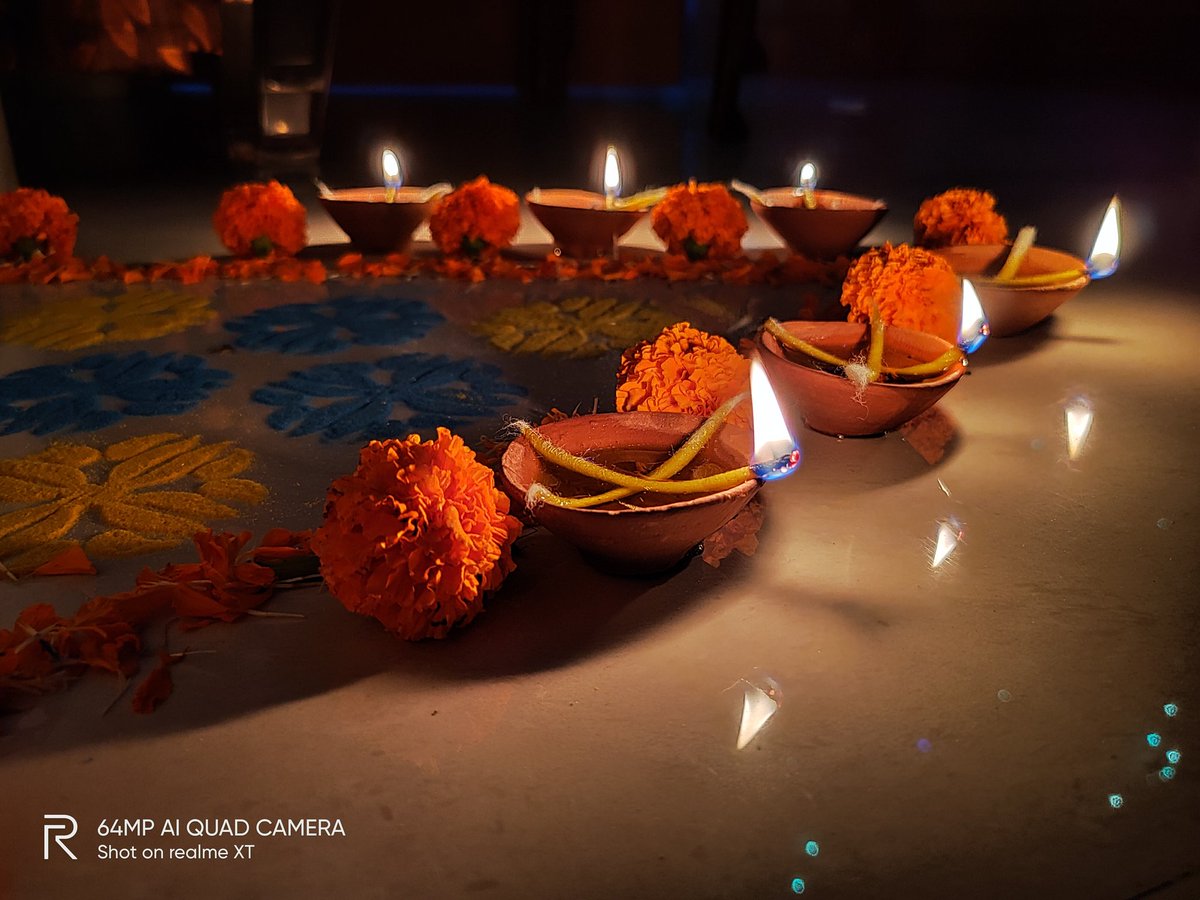 GauravR01956770's tweet photo. Some Best Diwali shot..Hope you had great one too.๐งจ๐ฅ๐๐ฅ @MadhavSheth1 @FrancisRealme @abhi_singh_29 @EzhilG15 @abhishekav1291 @stufflistings @realmemobiles @realmecareIN #realmeFestiveMarathon #CaptureTheRealDiwali #realmeXT https://t.co/3VukGdnhLY