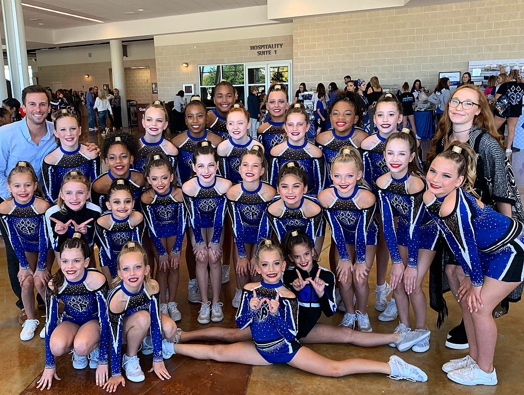 CA_WonderKatz's tweet photo. What a day!🤩💙  #bluedebut2019 https://t.co/BDFHFbgXPZ