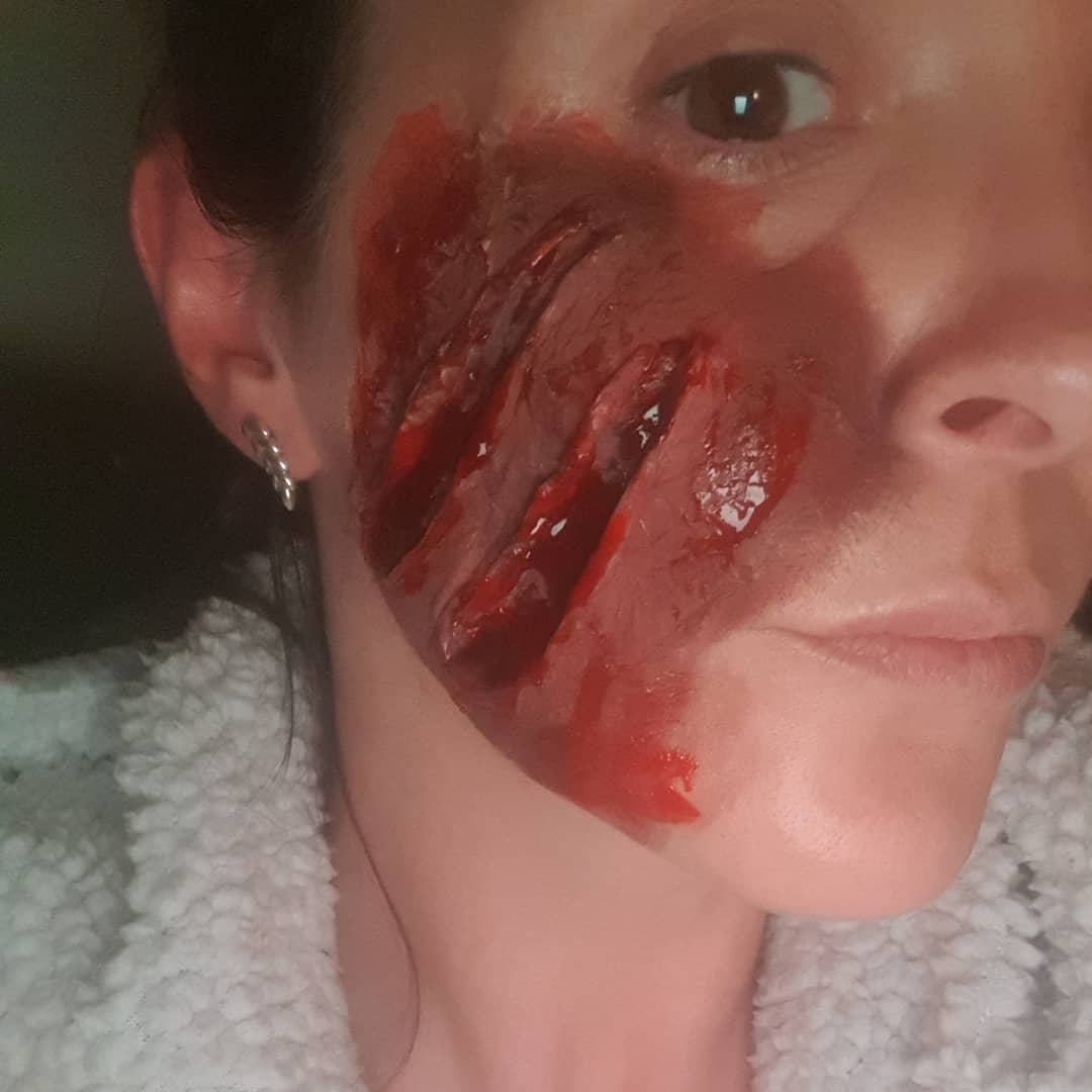 dapphex's tweet photo. first time trying this out...using tissue and PVA glue and make up with fake blood after.....not too bad needs more practice #halloween #fun #FaceCraft https://t.co/DvidnoqWbV