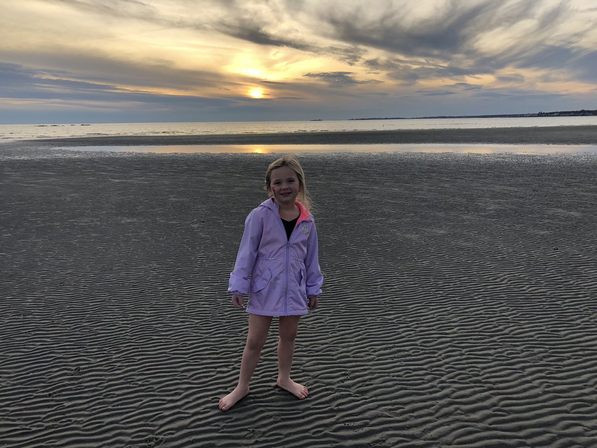 SistersShore's tweet photo. Never imagined the final Saturday sunset in October to be so beautiful and so warm! Walking the beach with my little one in search of seaglass and shells. Can’t take away this memory...
#beachwalks #fallbytheshore #searchingforshells https://t.co/SOohgMlGar