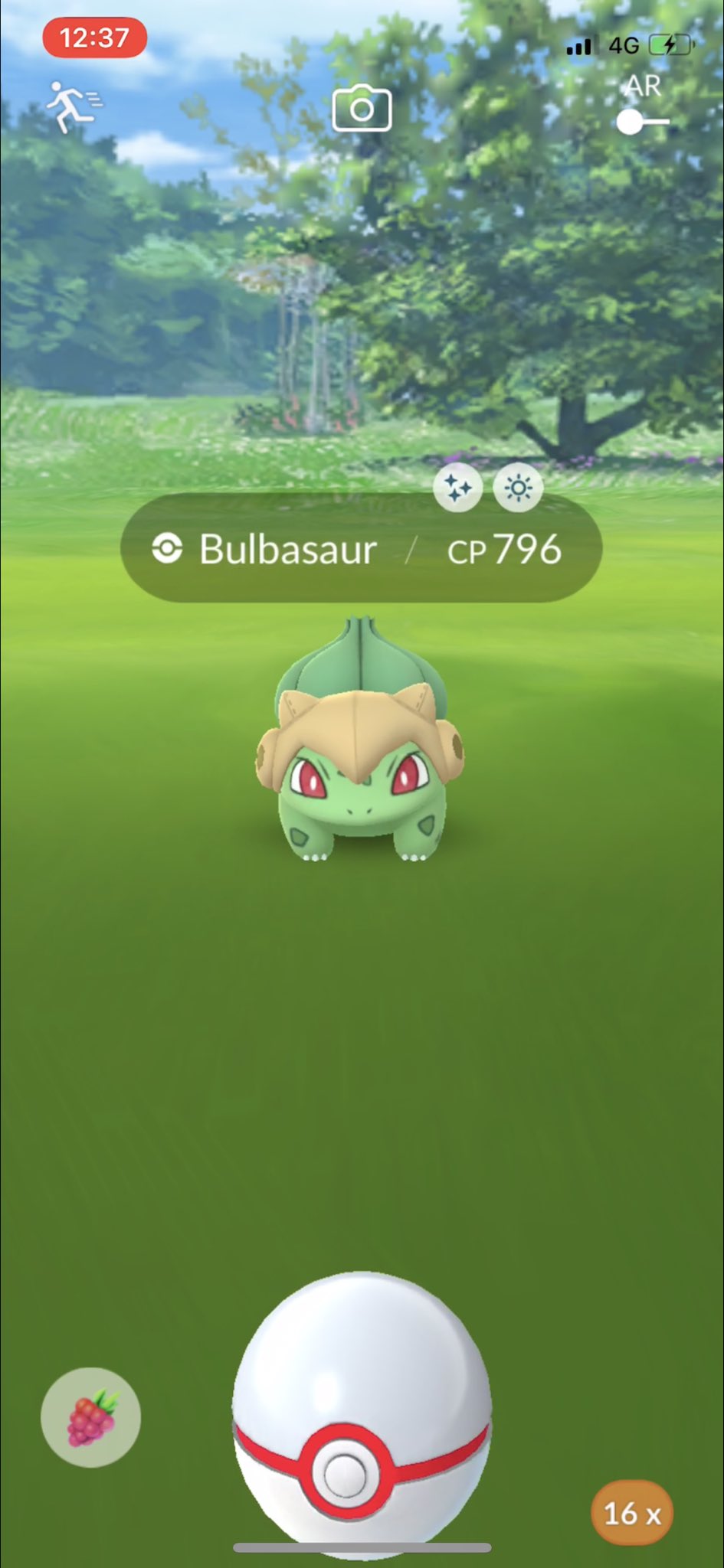 FleeceKing on X: WHAT THE HECK!!! I finally got shiny Bulbasaur which  means I completed the shiny set for all the Halloween, costume starters and  it's a SHUNDO!!! What a moment! Completing