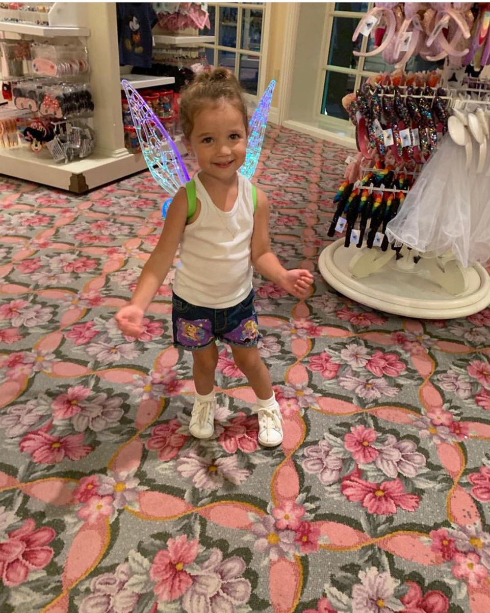 Tèe-ʎᴚʎᴚ Harley Luna Nèe Lodge Cooper Blossom (@xlilteex) on Twitter photo 