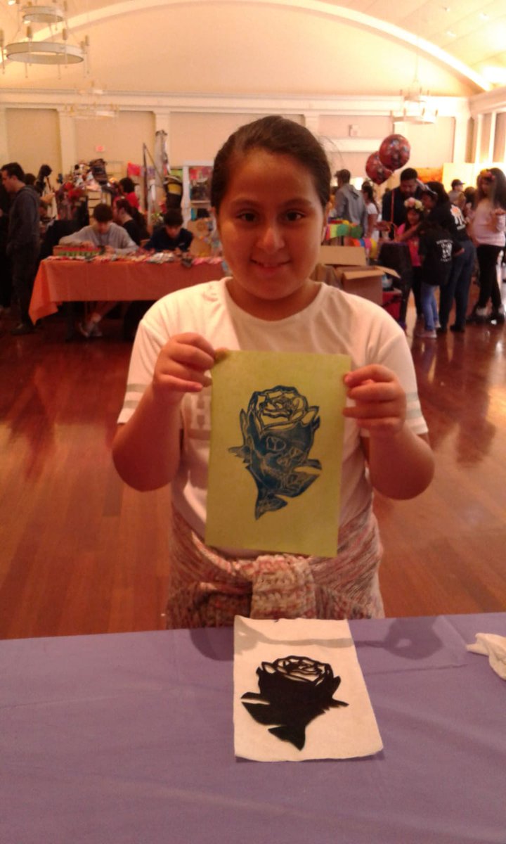 Exhausted...but my heart is full of pride. Once again the wonderful moms of Pta Lake Forest have shown that they a great talent for the plastic arts and crafts, and I am very happy to see them shine in the Atlanta History Center!@TBarton42 <a href="/LFLions/">LF Lions</a>