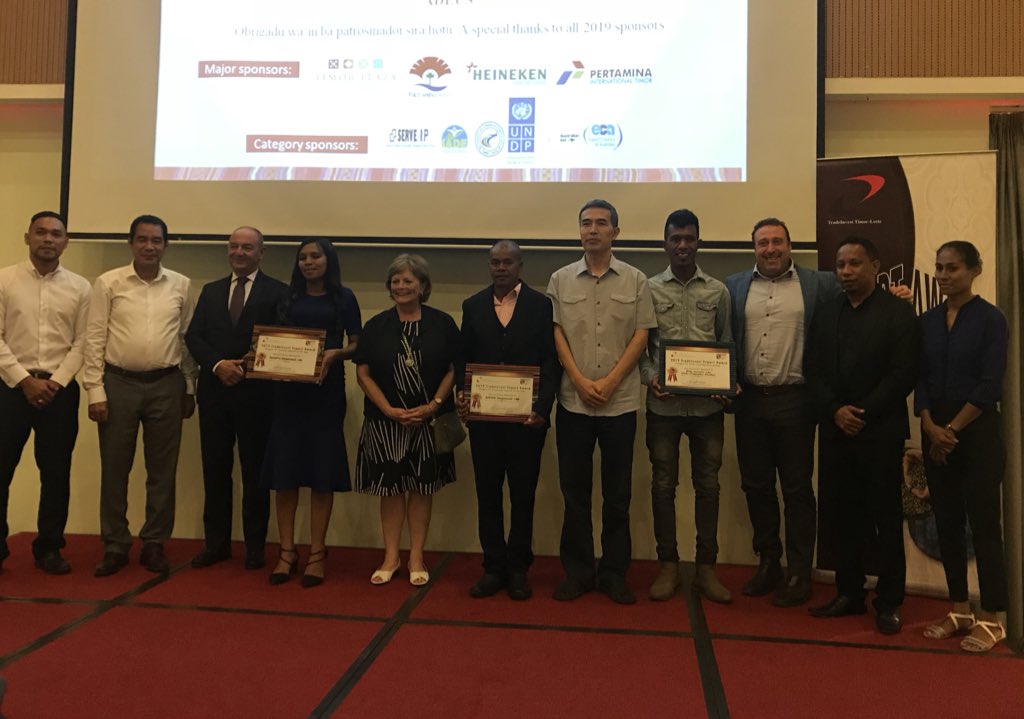 AusAmbDili's tweet photo. An inspiring night with HE Minister for Commerce, Tourism and Industry @leitemagalhae at #Timorleste Export Awards.  Great potential. We need to build two way trade. Proud of Australian support for developing exporters.  @Aussieexport @MDFGlobal https://t.co/UPRmE4D780