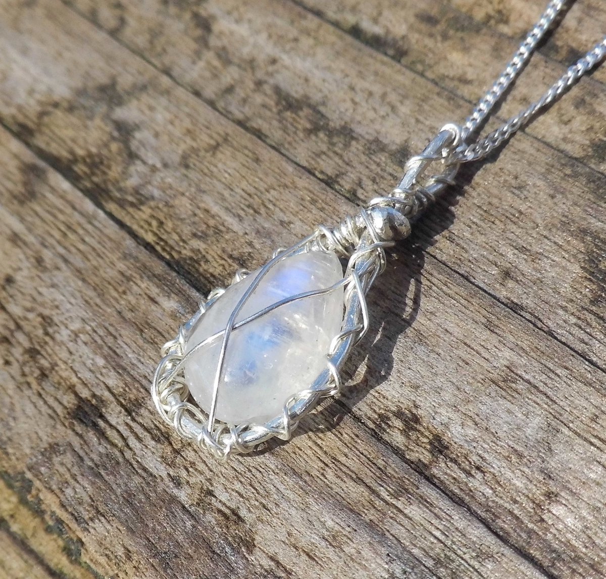 CharismaCrystal's tweet image. #silver #moonstone #pendant
🌛CharismaCrystals.etsy.com🌜

#wicca #wiccan #witches #pagan #witchcraft #UKBizHour #handmadejewelry #gothic #etsy #craftbizparty #indiebizhour #handmadegifts #DiscoverEtsy #etsyjewelry #etsyuk #ukgifthour #ukgiftam #handmadechristmas #MondayMotivation